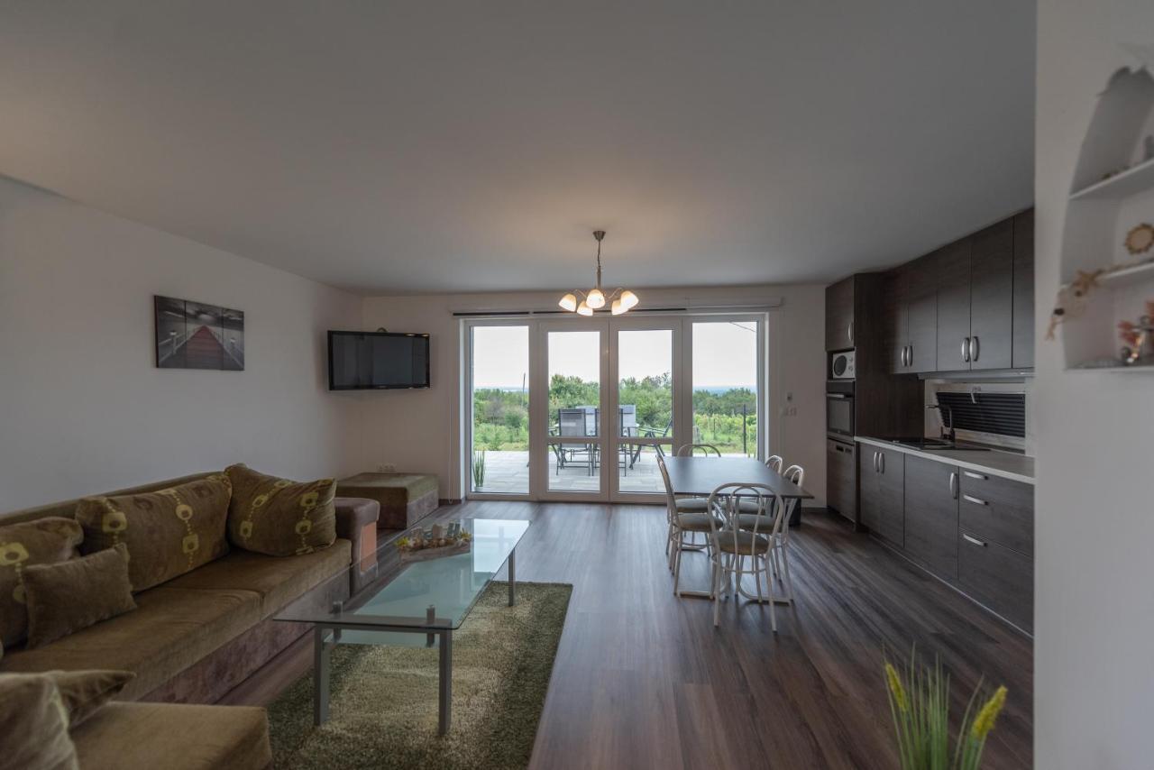 Bridgiet Home Apartman Cserszegtomaj Exterior photo
